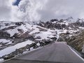 04 Hier kommt uns schon der erte Schnee im Sommer entgegen